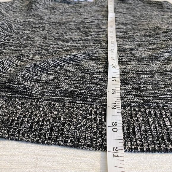 BCBGeneration Cropped Gray Wide Sleeve Sweater - Picture 10 of 10